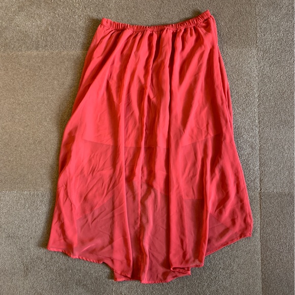 LC Floaty High-Low Skirt - Picture 2 of 10